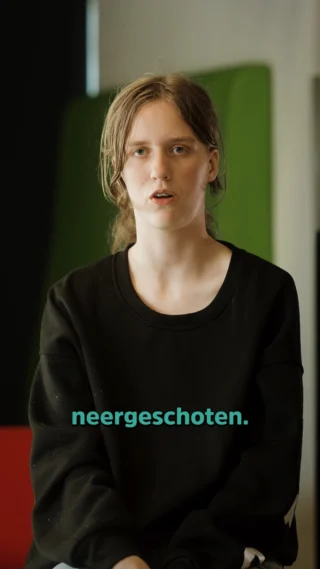 Dit is de herinnering van Isis haar overgrootopa. Haar overgroot opa heeft op straat gezien hoe Joden en zwarte mensen werden opgepakt. Hun hoofden werden tegen de muur aan gedrukt en ze werden publiekelijk neergeschoten. 

#Herinneringen #OorlogEnVrede #VerhalenOmTeDelen #NooitVergeten #CollectieveHerinnering #studioherinner #tweedewereldoorlog #familiegeschiedenis #oorlogsverhalen
